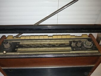 retro rádio RIGA - 2