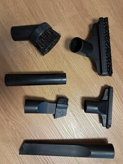 Vysávač ručný tycovy henry - 2