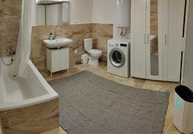 2i dom, apartmán, byt 44m2+terasa 15m2 s trávnikom 135m2 - 2