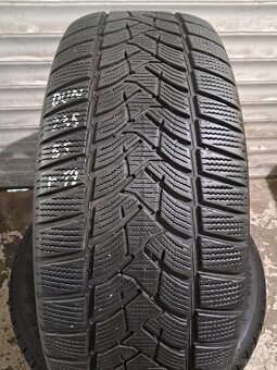 Dunlop zimné 235/55/R19 - 2