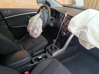 rozpredam hyundai i30 1.4 G4FA 2012 - 2