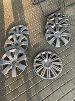 Puklice na auto c 16 - 2