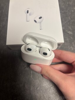 Airpods 3 - 2