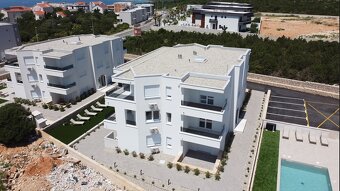 Apartmánový dom so 6-timi zariadenými apartmánmi /Chorvátsko - 2