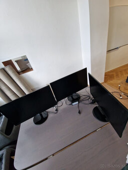 Samsung 24" LED monitor - 2