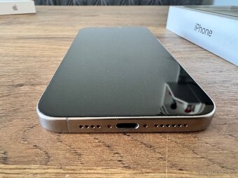 predám iPhone 15 Pro Max 512gb titanium - 2