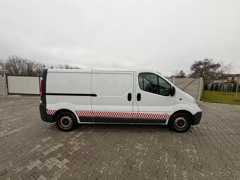 Opel Vivaro - 2
