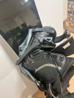 Predam snowboard+ topanky - 2