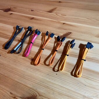 Predám – SATA dátové káble – rôzne typy (kusovky) - 2