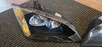 Predne svetla ford focus mk2 - 2