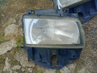 Predám predné svetlá na vw t4 - 2