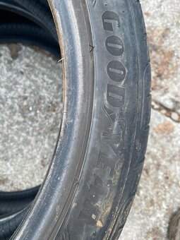 225/40r18 92Y GOO/YEAR - 2