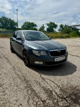 Predam Skoda Superb 2.0tdi DSG - 2