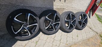 Elektróny Shark 235/45 R20 - 2