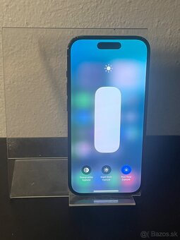 Predám Apple iPhone 15 256GB Black Známky opotrebovania - 2