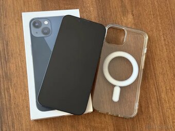 Predám Iphone 13 256gb Midnight black Top stav - 2