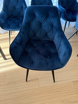 Na predaj modré čalúnené stoličky - 2