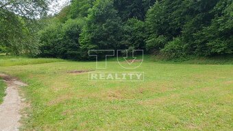 Bývanie pod horou v obci Modrovka - 2