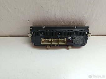 ovladanie kurenia 74641470 VOLKSWAGEN TOURAN 2006 40€ - 2