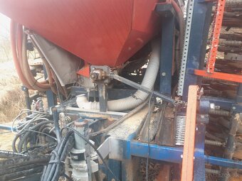 Bezorebná sejačka na priamy výsev Moore Unidrill - 2