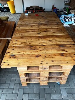 Paletové sedenie + stôl - 2