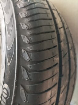 Kolesa Mercedes 225/70 R15C - 2