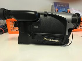 Retro Videokamera Panasonic NV-RX17 - 2