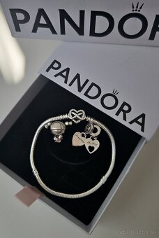 PANDORA. - 2