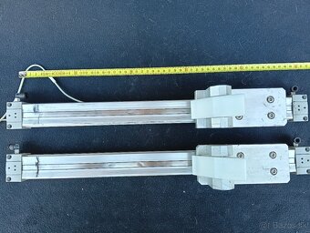 lineárny pneumatický posuv SMC 30 cm - 2
