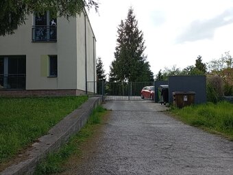 Parkovacie miesto pre karavan - ohradene - 2