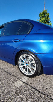 BMW 325i A/T E90 - 2