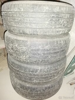 Bridgestone 235/60 R18 - 2