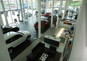 PREDAME SHOWROOM BMW V BB O C.ROZLOHE 6920M2 - 2