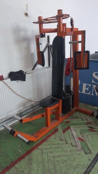 Stroj na prsia(bench stroj) - 2