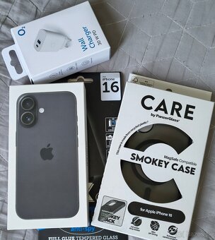 iPhone 16 256gb black - 2