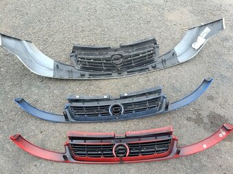 Maska mriežka chladiča Opel Vivaro 2001-2014 - 2