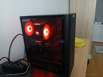 Bedna a Monitor - 2