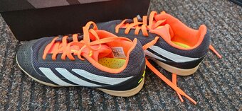 Adidas Predator vel.33 turfy a halovky - 2