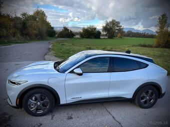 Ford Mustang Mach-E 216KW / 99 kWh Panorama - 2