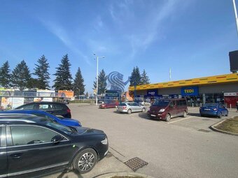 Obchodné priestory na prenájom v nákupnom centre RGB Javorin - 2