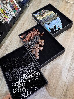 Piercingy rôzne druhy - 2