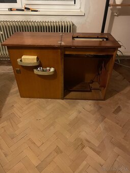 Šijací stroj Lucznik - 2