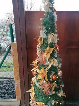 Luxus Stromček +osvetlenie Cena 55.€uro Top.. - 2