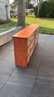 Dizajnová drevená komoda - 2