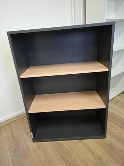 Sivy policovy regal, rozmer 80 x 42 cm - 2