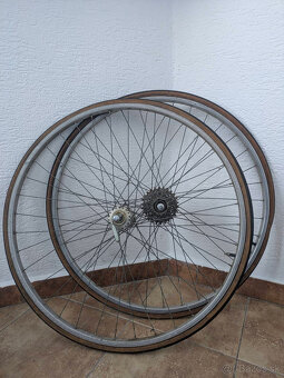 Cestný bicykel favorit - 2