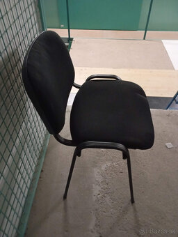 13—Stolička čierna kancelárska - 2