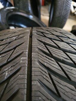 255/45 r18 - 2