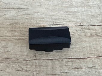 GPS tracker do auta pre Apple Find My - 2