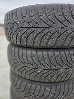 Kumho Winter WP52  195/65r15 sada zimna - 2